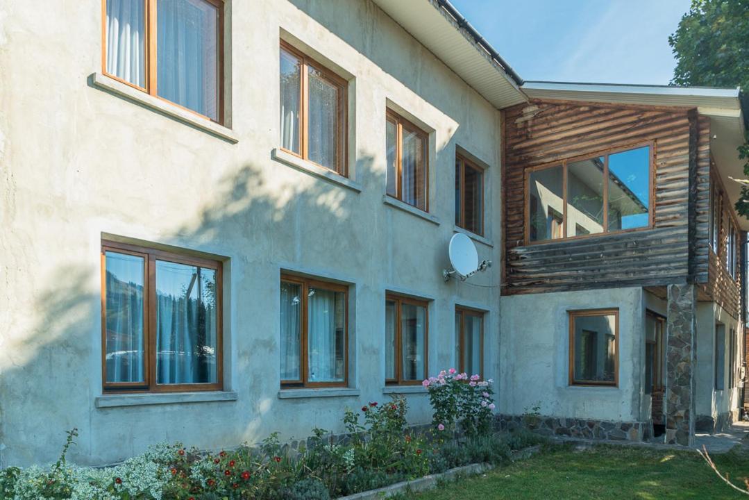 Старе Подвір'Я Verhovîna Exterior foto